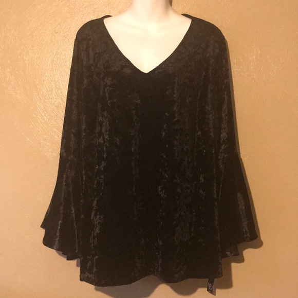 new directions Tops - New directions black velour top size 2X polyester
